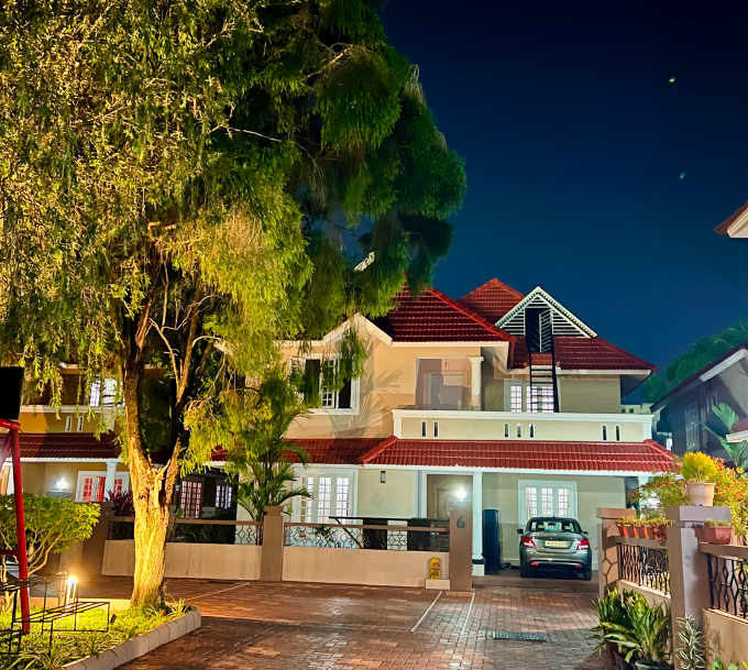 RED CARPET HOMES